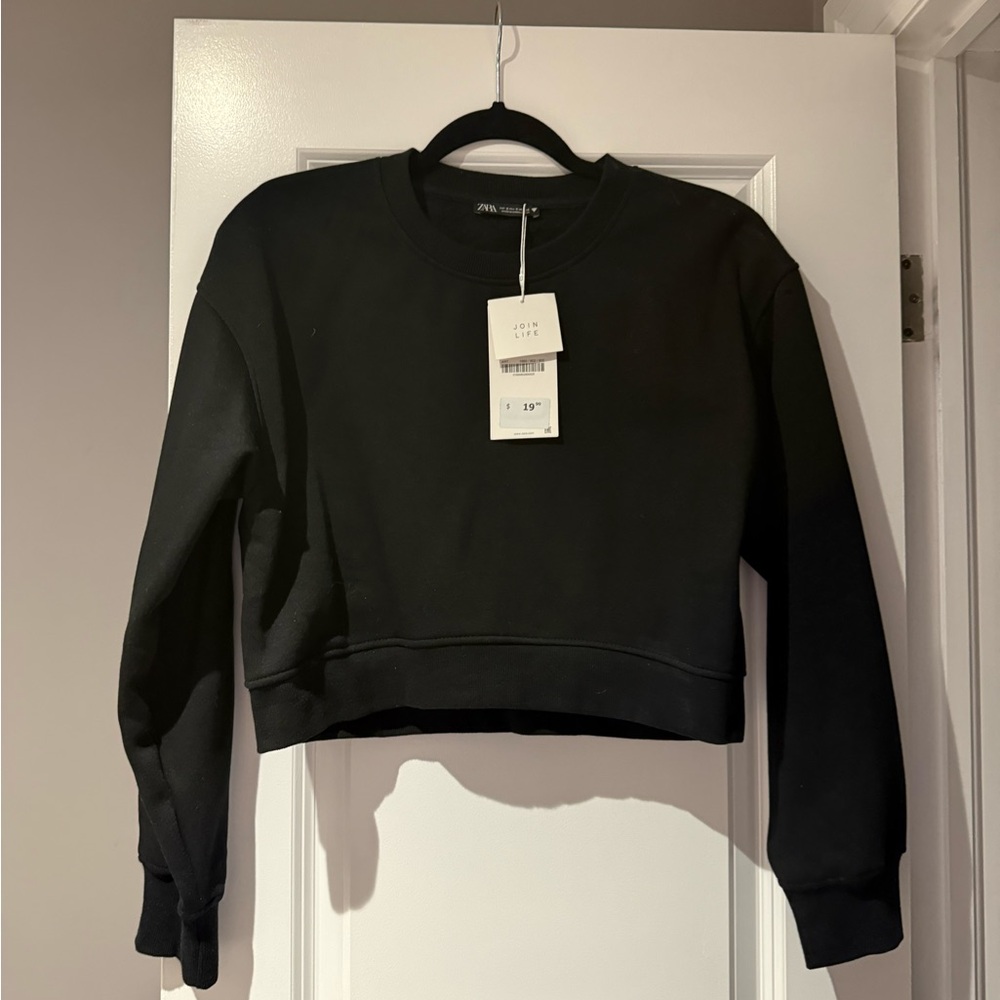 Zara Black Cropped Sweatshirt